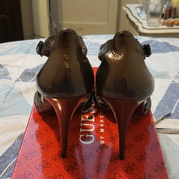 Guess Heels - Picture 4 of 8